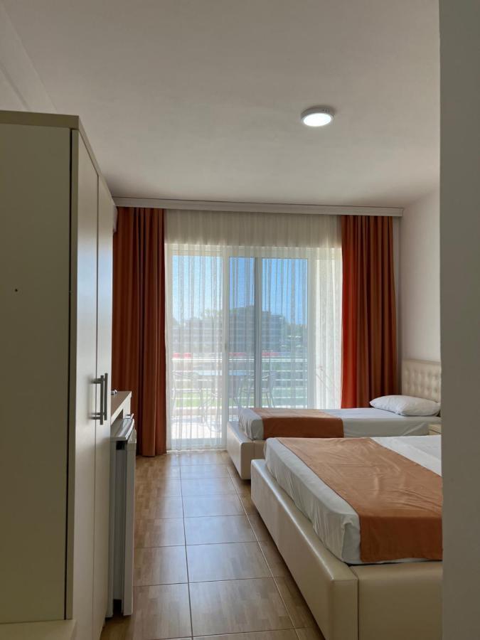 Apartments Fati & Flori Ulcinj Buitenkant foto