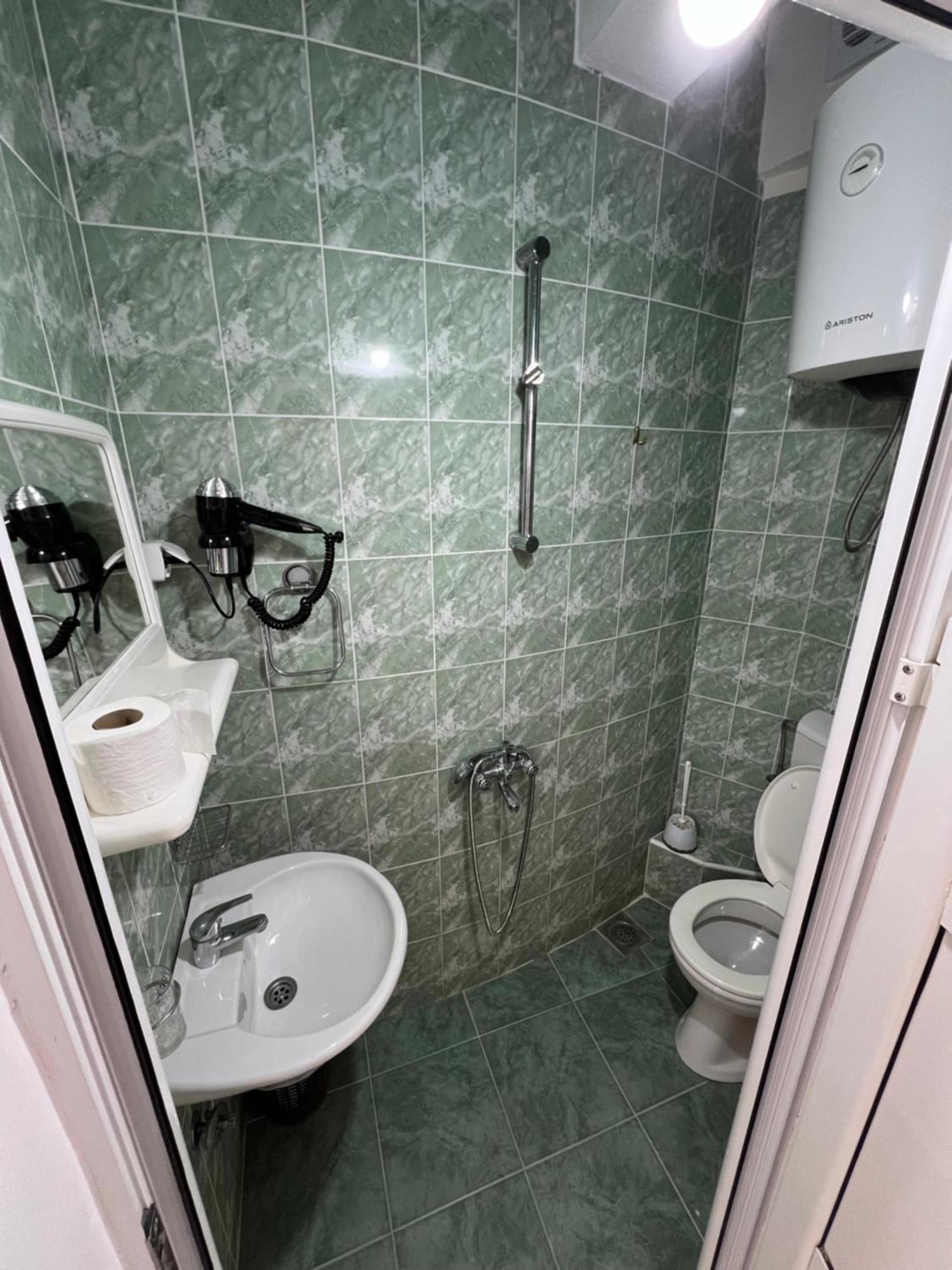 Apartments Fati & Flori Ulcinj Buitenkant foto