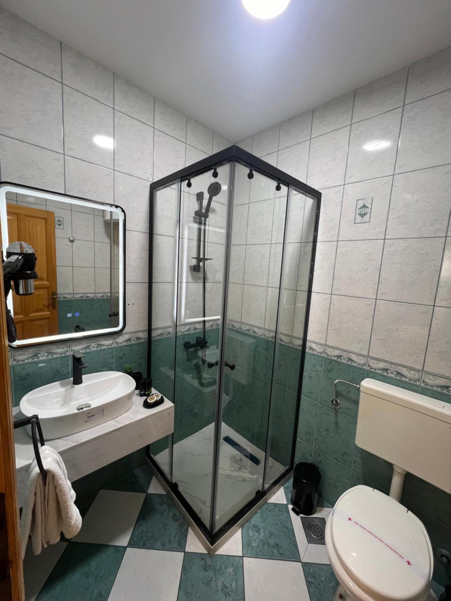 Apartments Fati & Flori Ulcinj Buitenkant foto