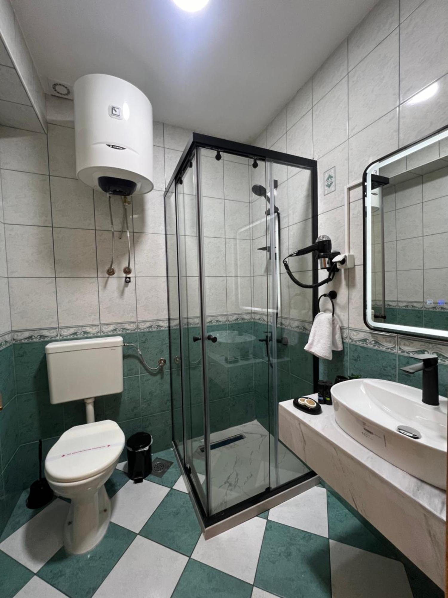 Apartments Fati & Flori Ulcinj Buitenkant foto
